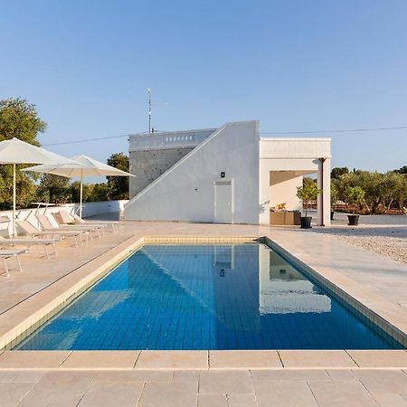 Vilaa Isa Beautiful Villa And Trullo In Остуни Экстерьер фото